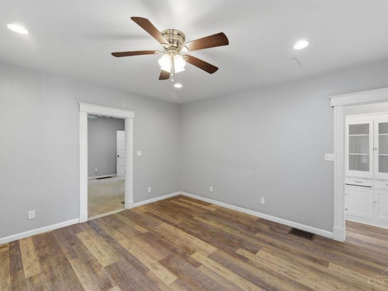 3329 Hackberry Street, Cincinnati, OH 45207 Photo 13
