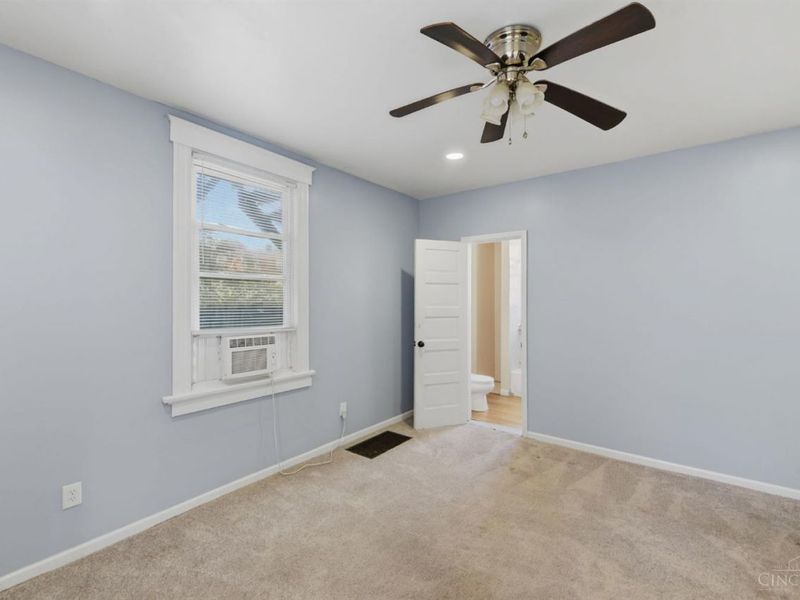 3329 Hackberry Street, Cincinnati, OH 45207 Photo 16