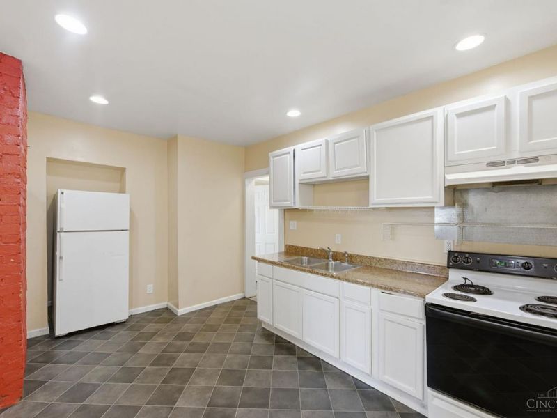 3329 Hackberry Street, Cincinnati, OH 45207 Photo 20