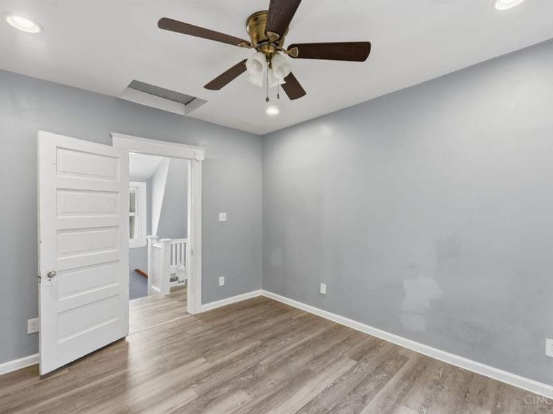 3329 Hackberry Street, Cincinnati, OH 45207 Photo 25