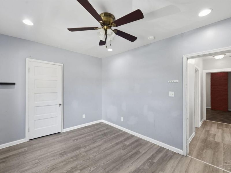 3329 Hackberry Street, Cincinnati, OH 45207 Photo 27