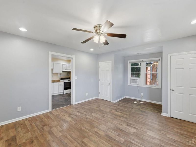 3329 Hackberry Street, Cincinnati, OH 45207 Photo 32