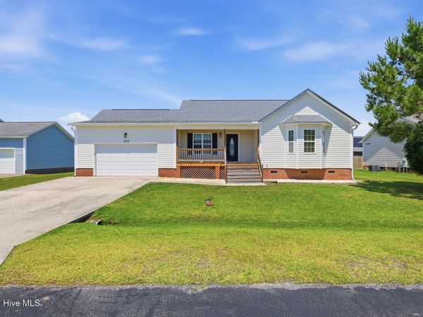 304 Pine Ridge Lane, Holly Ridge, NC 28445