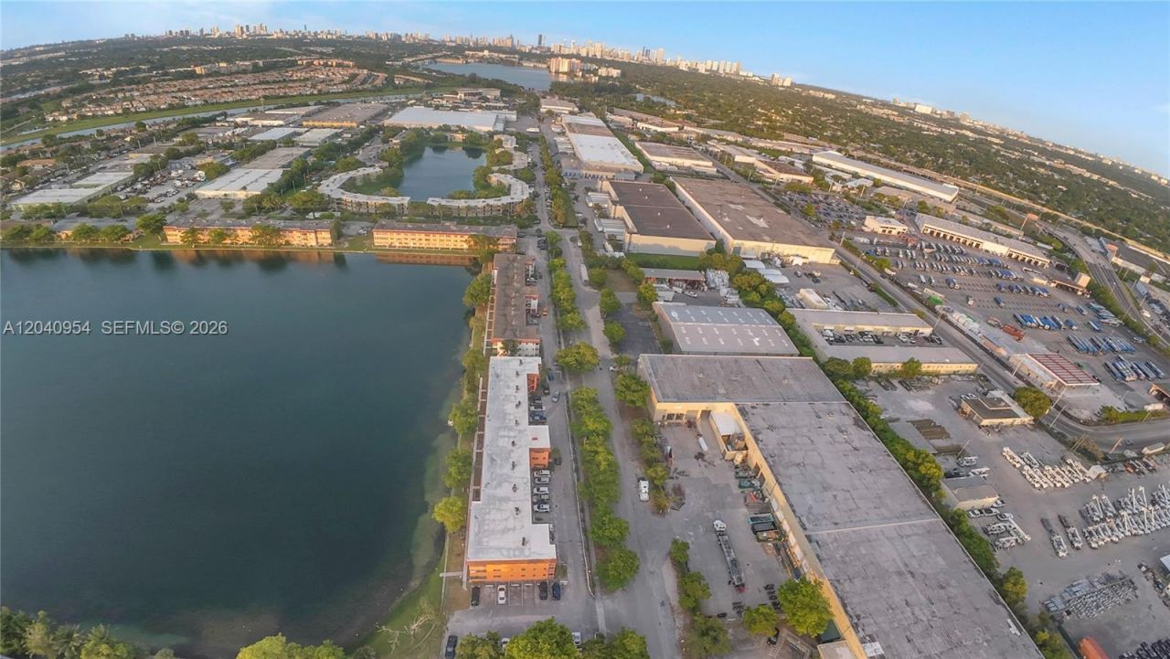 251 NE 187th St , Unit 830, Miami, FL 33179 Photo