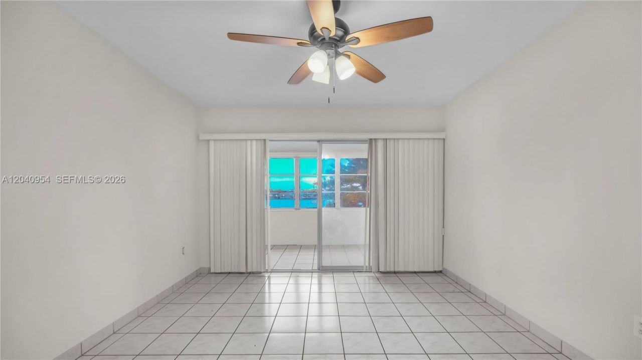 251 NE 187th St , Unit 830, Miami, FL 33179 Photo