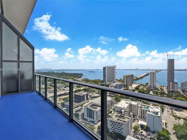 121 NE 34th St, Unit PH3206, Miami, FL 33137