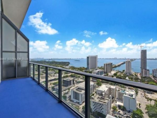 121 NE 34th St, Unit PH3206, Miami, FL 33137