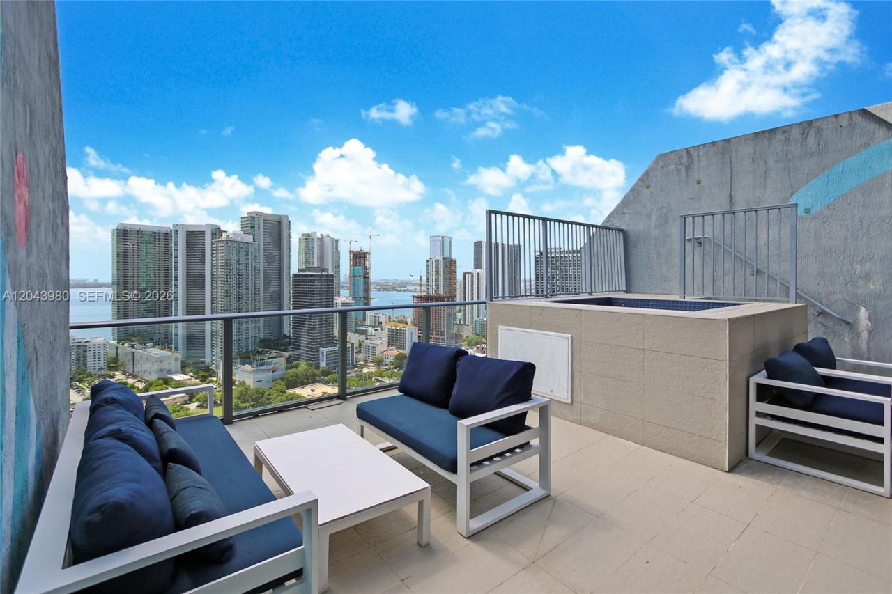 121 NE 34th St, Unit PH3206, Miami, FL 33137 Photo