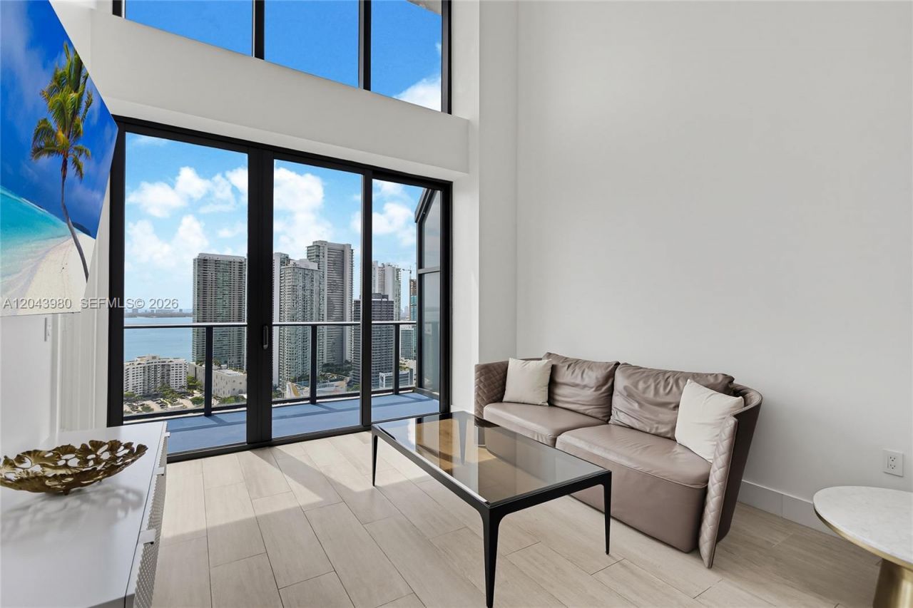 121 NE 34th St, Unit PH3206, Miami, FL 33137 Photo