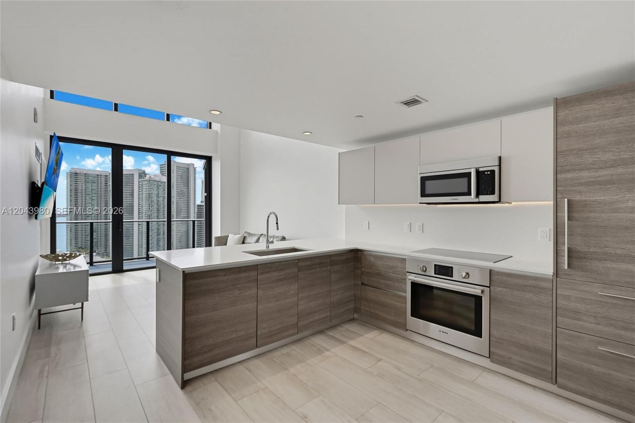 121 NE 34th St, Unit PH3206, Miami, FL 33137 Photo