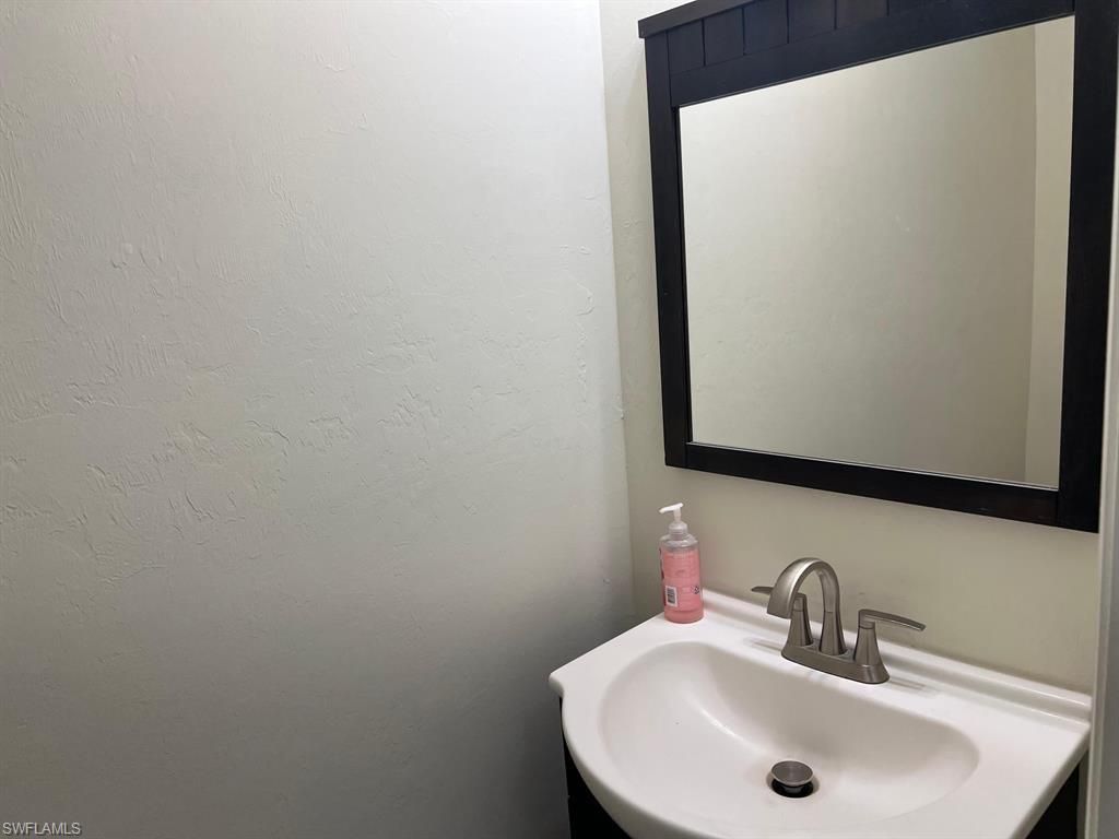 10329 Canal Brook Ln, Lehigh Acres, FL 33936 Photo
