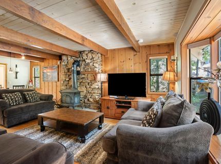 2427 Cold Creek Trail, South Lake Tahoe, CA 96150 Photo