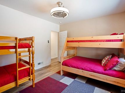 2400 Lupine Trail, South Lake Tahoe, CA 96150 Photo