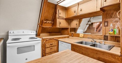 760 Seneca Drive, South Lake Tahoe, CA 96150 Photo
