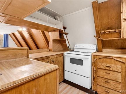 760 Seneca Drive, South Lake Tahoe, CA 96150 Photo
