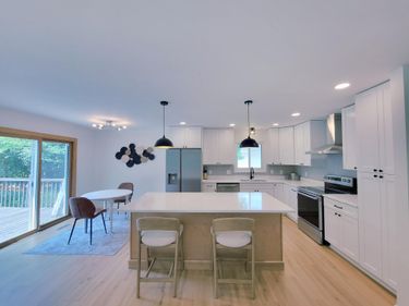 3949 Winnetka Avenue N, New Hope, MN 55427