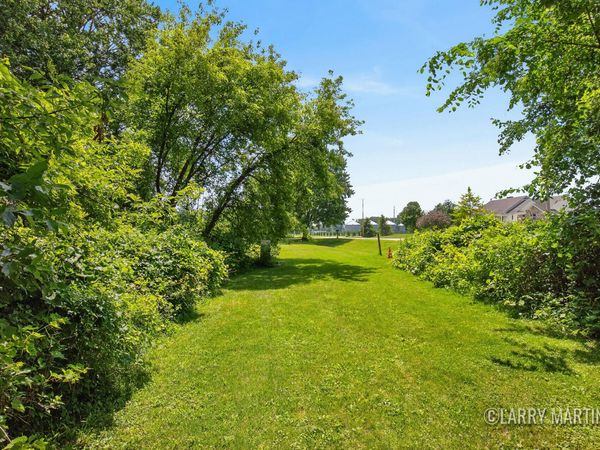 8840 Burlingame Avenue SW, Byron Center, MI 49315