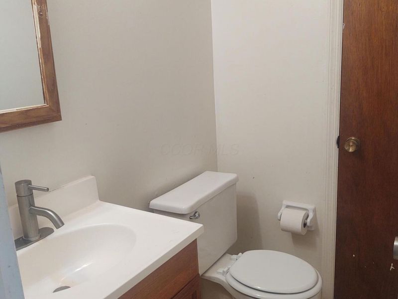 2312 Hardesty Court, Unit H2, Columbus, OH 43204 Photo 12