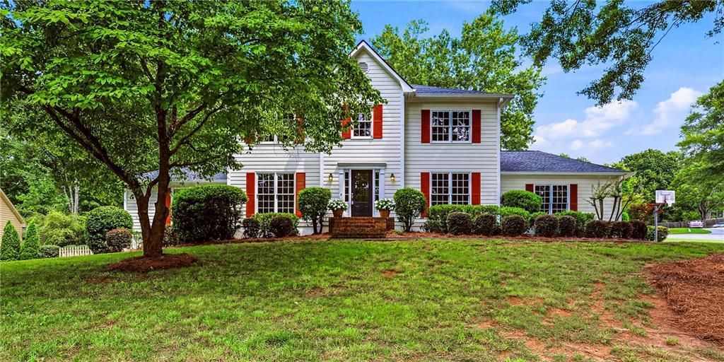 2571 Meadowglen Trail, Snellville, GA 30078 Main Photo