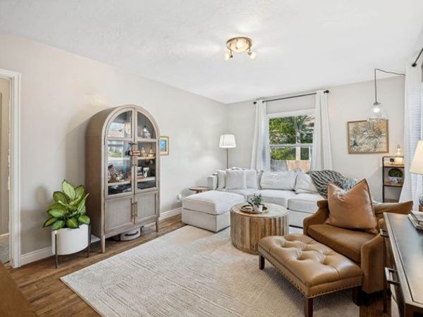 2333 E LAKEVIEW DR S, Salt Lake City, UT 84109