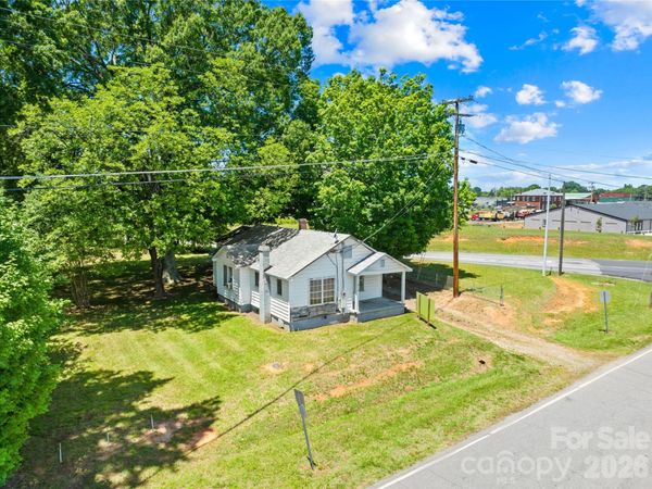 914 Wall Street , Statesville, NC 28677