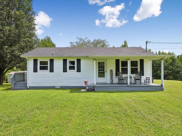 2420 Hawkersmith Rd , Manchester, TN 37355