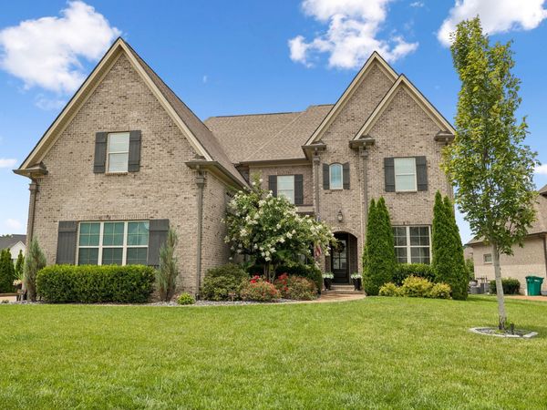 6028 Trout Ln, Spring Hill, TN 37174