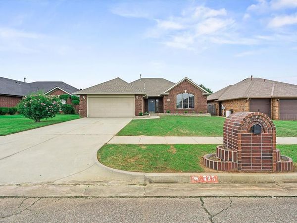 725 NE 20th Street, Moore, OK 73160