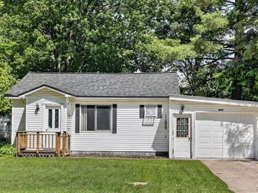 706 N Ionia Street, Gladwin, MI 48624