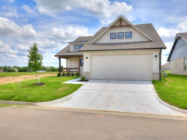 3482 E 153rd Street S, Bixby, OK 74008