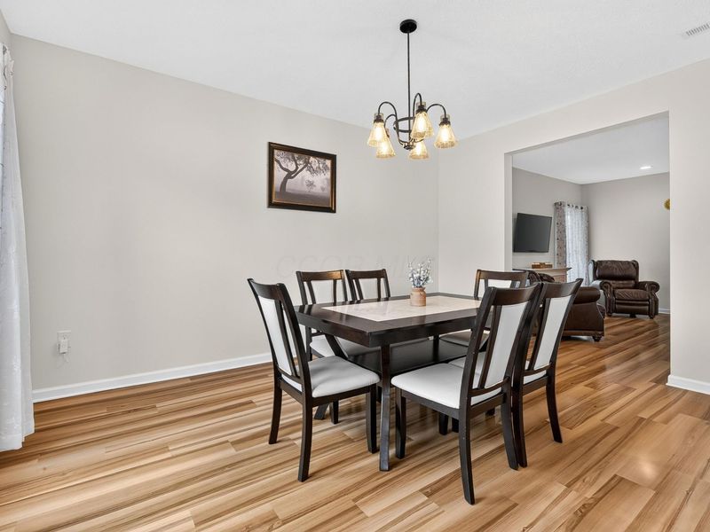 1549 Lewes Castle Drive, Grove City, OH 43123 Photo 14