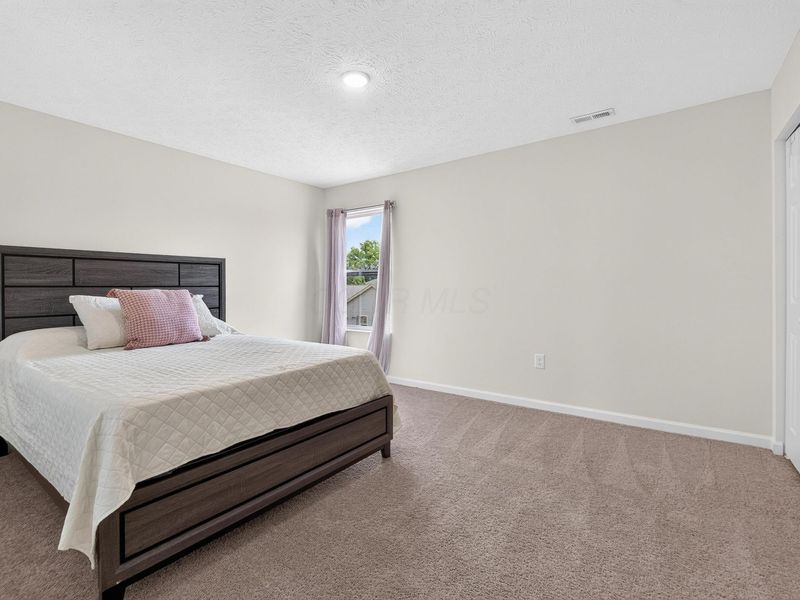 1549 Lewes Castle Drive, Grove City, OH 43123 Photo 23