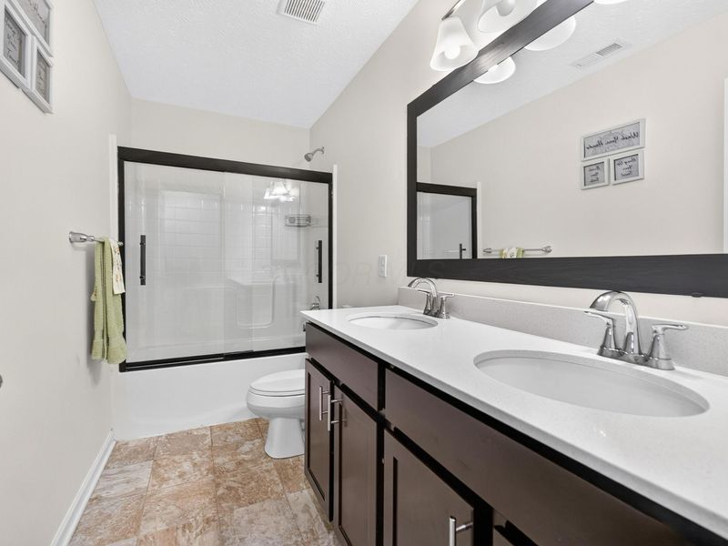 1549 Lewes Castle Drive, Grove City, OH 43123 Photo 25