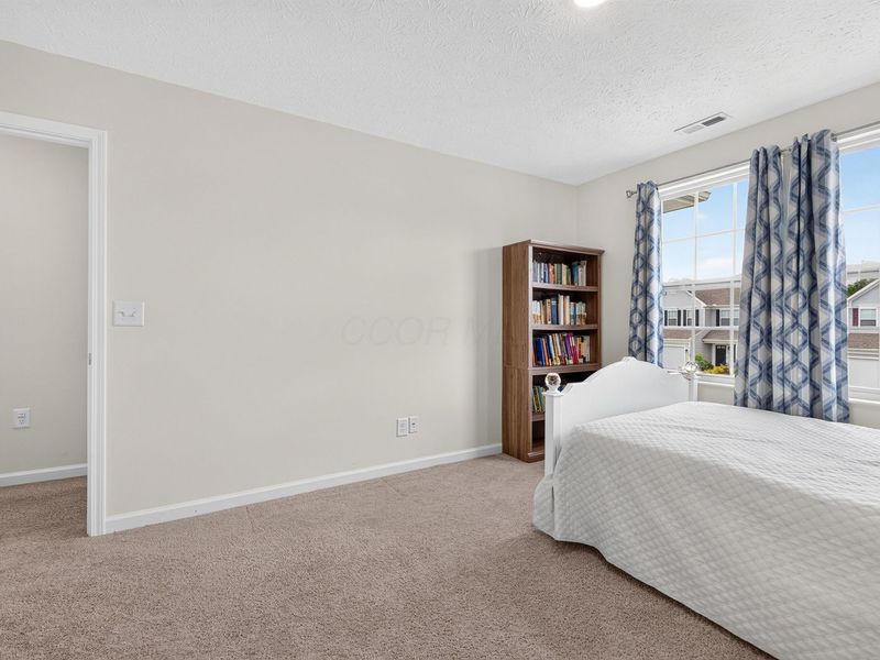 1549 Lewes Castle Drive, Grove City, OH 43123 Photo 31