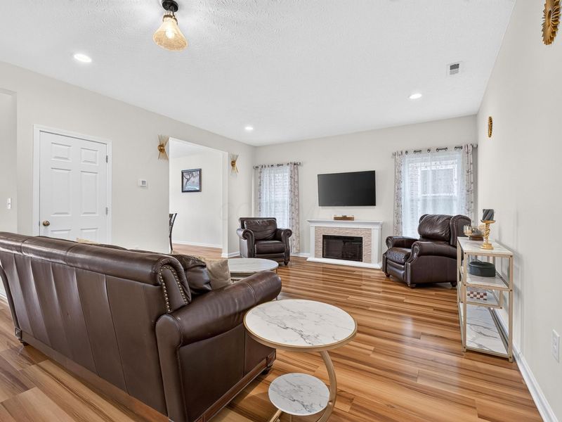 1549 Lewes Castle Drive, Grove City, OH 43123 Photo 7