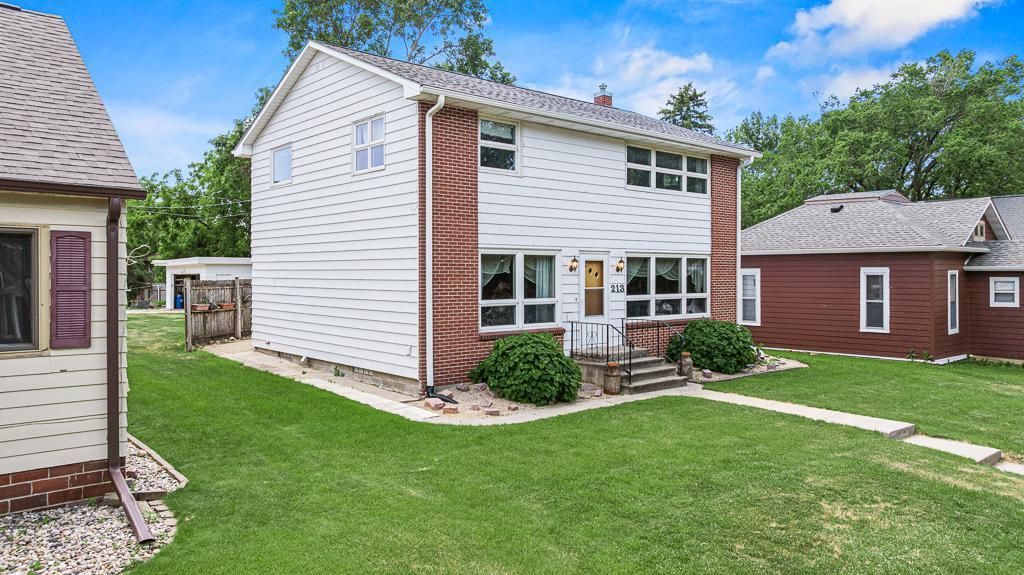 213 2nd Street E, Jasper, MN 56144