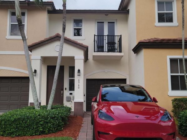 6960 Long Pine Circle, Coconut Creek, FL 33073