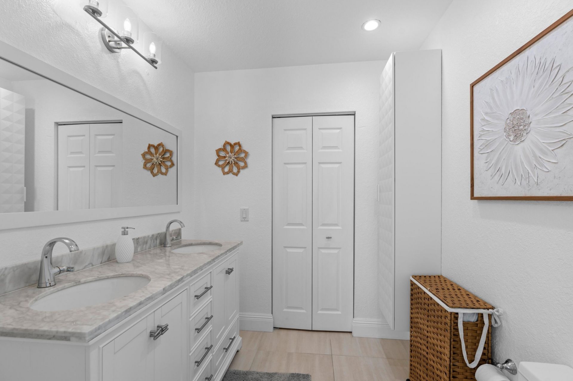 124 Oregon Lane, Boca Raton, FL 33487 Photo