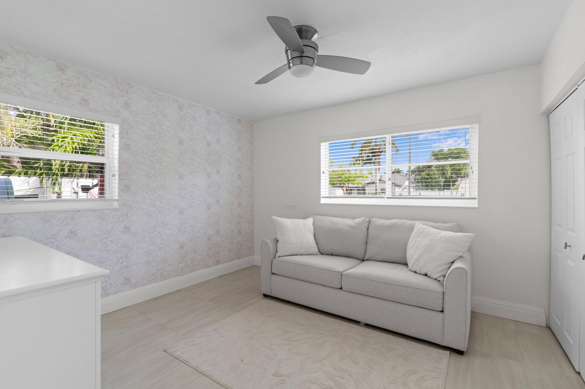 124 Oregon Lane, Boca Raton, FL 33487 Photo