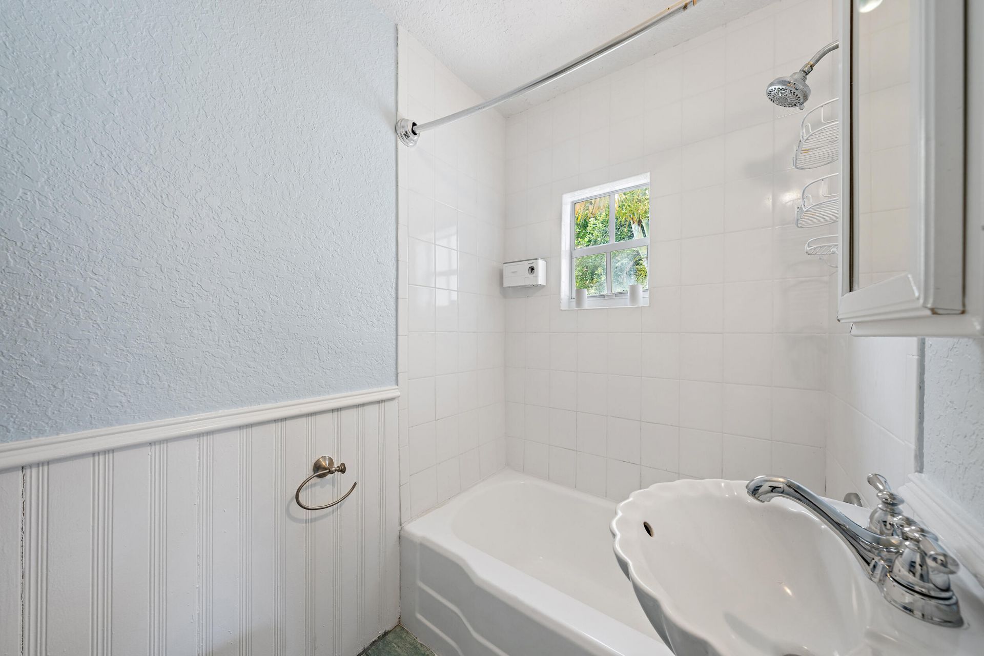 200 E 24th Street, Riviera Beach, FL 33404 Photo