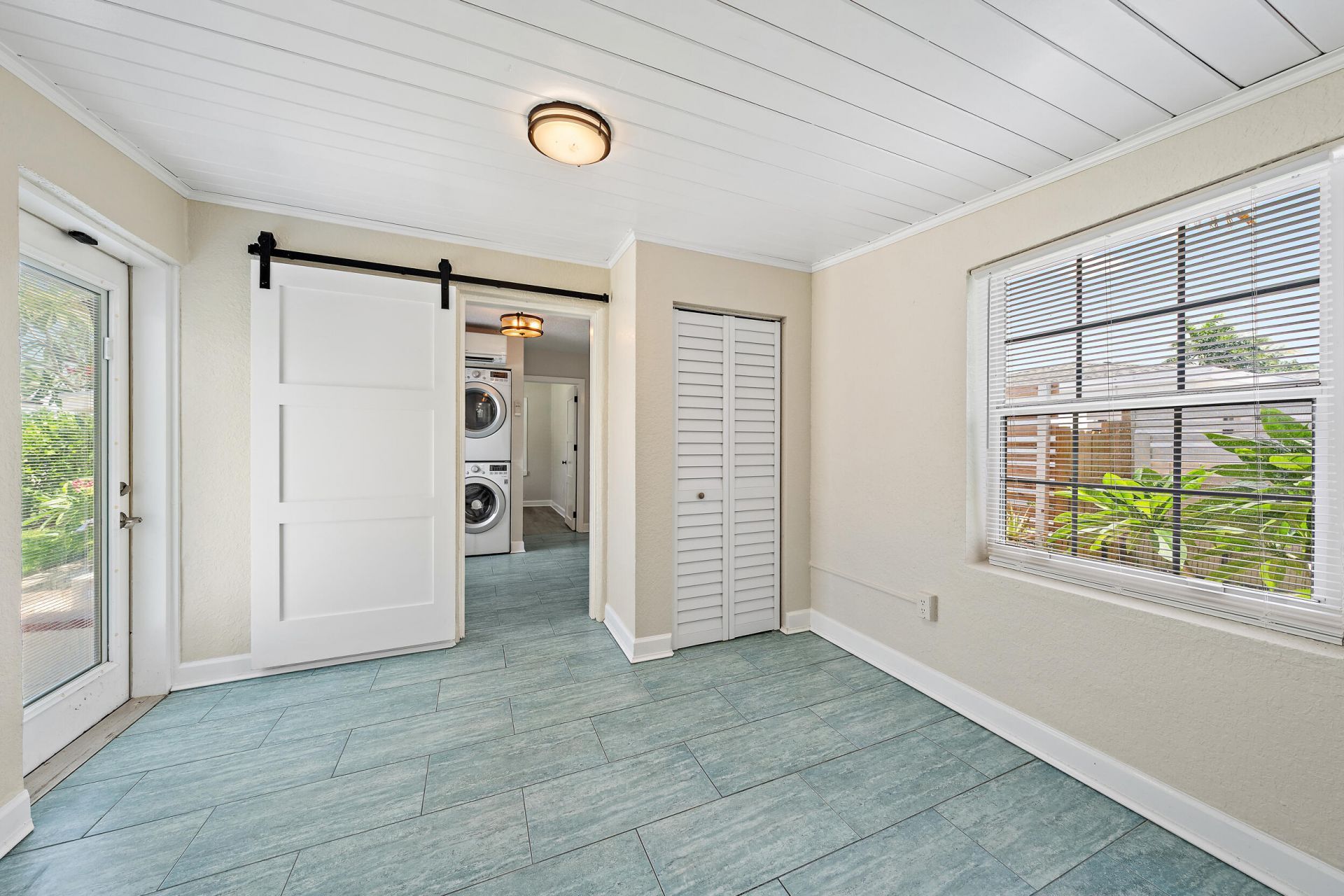 200 E 24th Street, Riviera Beach, FL 33404 Photo