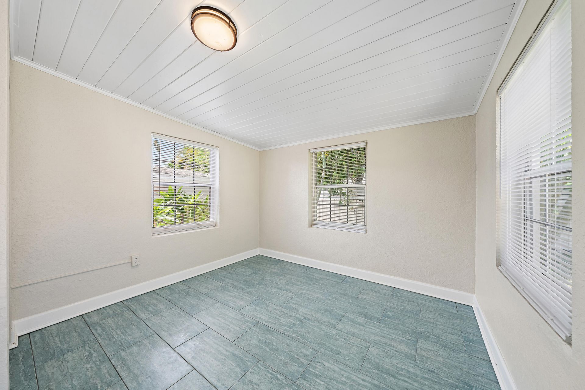 200 E 24th Street, Riviera Beach, FL 33404 Photo
