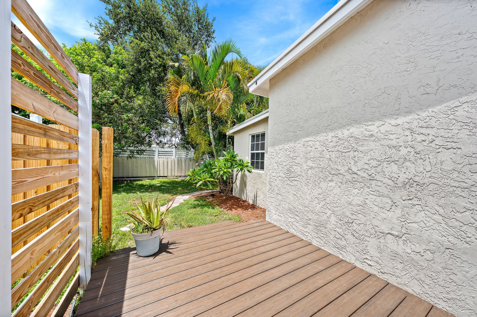 200 E 24th Street, Riviera Beach, FL 33404 Photo