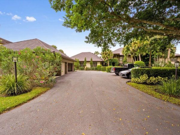 2835 Polo Island Drive, Unit H202, Wellington, FL 33414