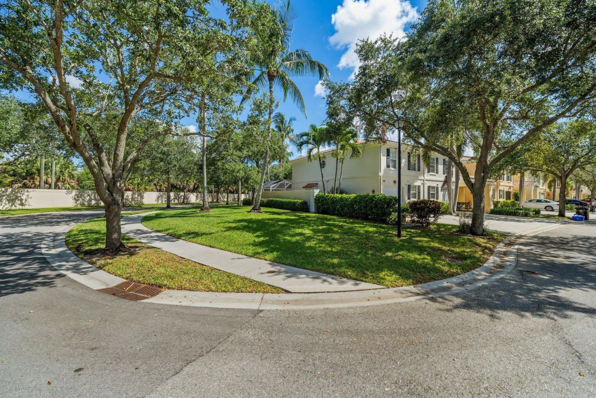 2117 Tigris Drive, West Palm Beach, FL 33411 Photo