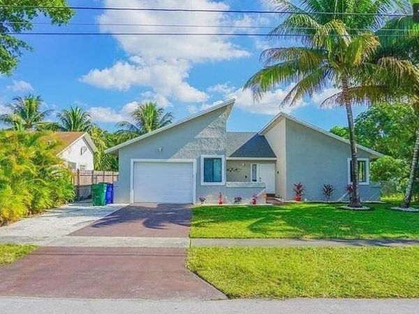 750 SW 55th Avenue, Margate, FL 33068