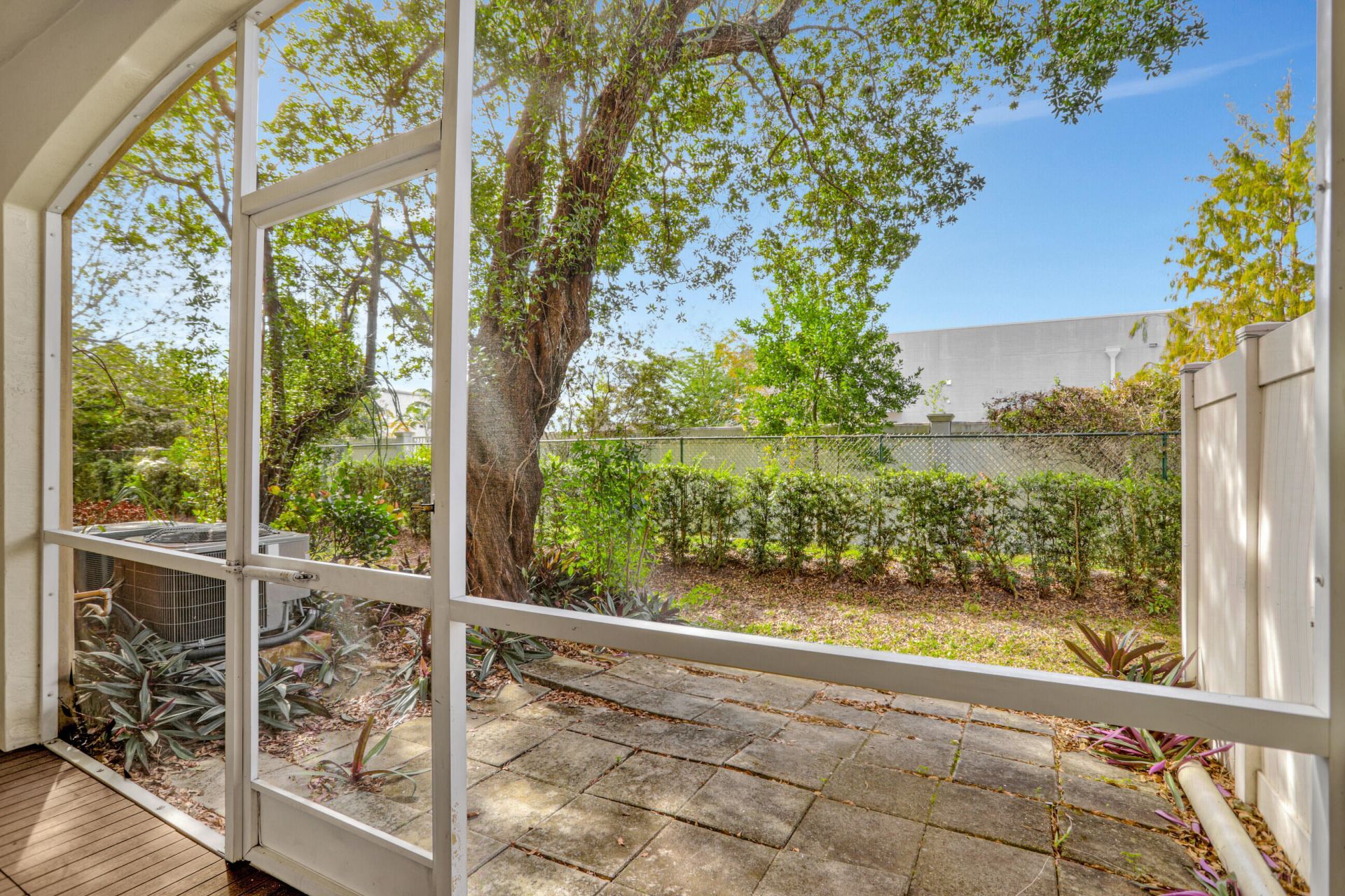 6527 Catalina Lane, Tamarac, FL 33321 Photo