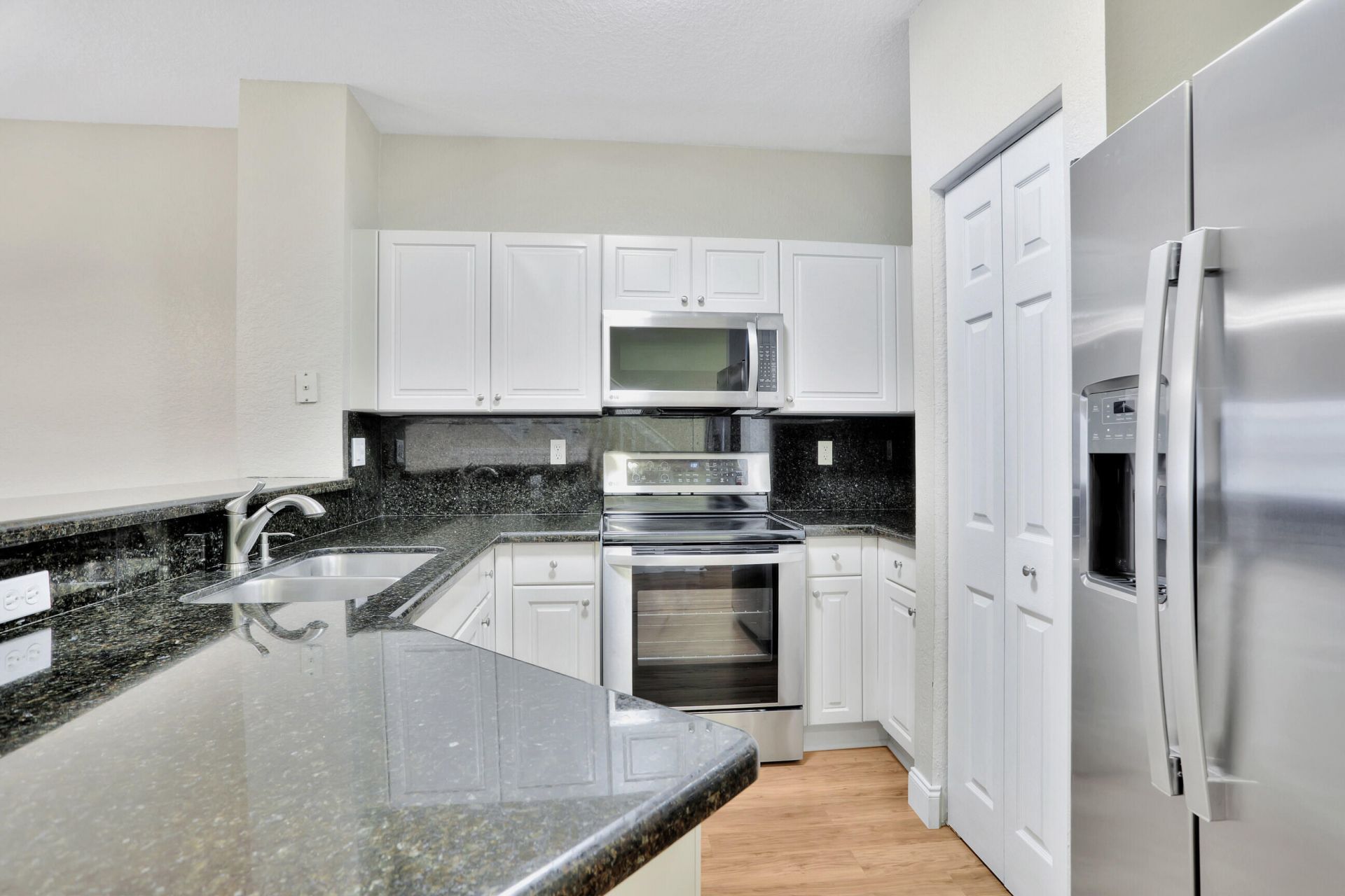 6527 Catalina Lane, Tamarac, FL 33321 Photo