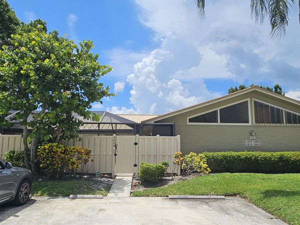 5876 Golden Eagle Circle, Palm Beach Gardens, FL 33418