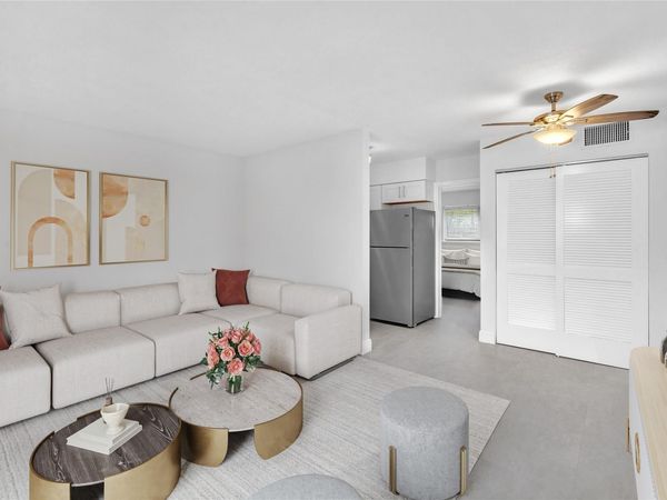 1101 NE 18th Avenue, Unit 4, Fort Lauderdale, FL 33304